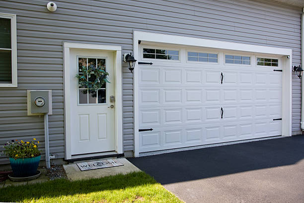 24/7 Emergency Garage Door Panel Replacement experts in Olivet, TN